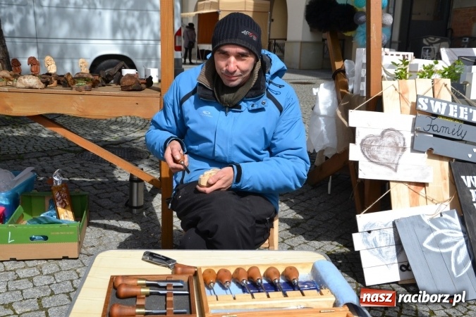 Zdjęcie w galerii na portalu naszraciborz.pl: V Zamkowy Jarmark kwiatów, żywności ekologicznej i rękodzieła na Zamku Piastowskim za nami  wiadomości z regionu