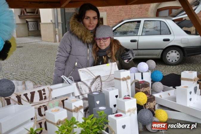 Zdjęcie w galerii na portalu naszraciborz.pl: V Zamkowy Jarmark kwiatów, żywności ekologicznej i rękodzieła na Zamku Piastowskim za nami  wiadomości z regionu
