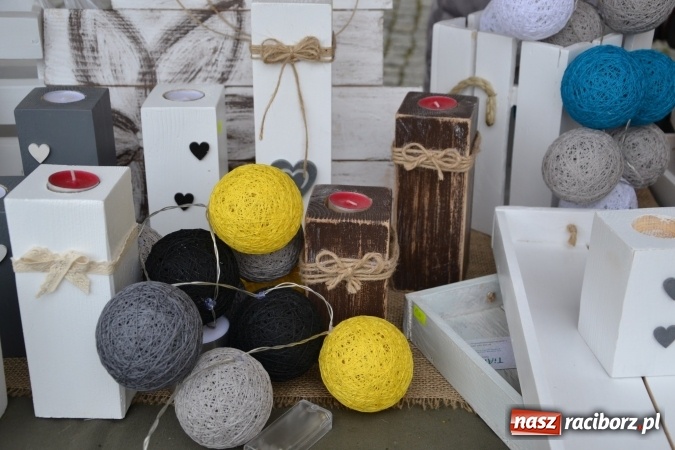 Zdjęcie w galerii na portalu naszraciborz.pl: V Zamkowy Jarmark kwiatów, żywności ekologicznej i rękodzieła na Zamku Piastowskim za nami  wiadomości z regionu