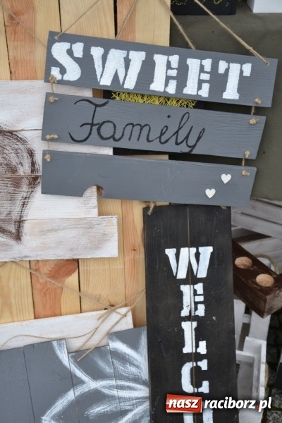 Zdjęcie w galerii na portalu naszraciborz.pl: V Zamkowy Jarmark kwiatów, żywności ekologicznej i rękodzieła na Zamku Piastowskim za nami  wiadomości z regionu