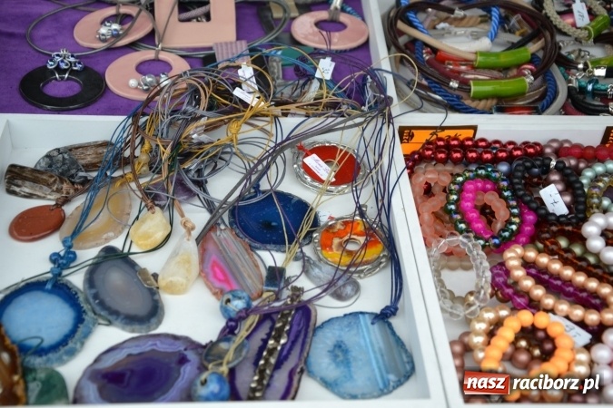 Zdjęcie w galerii na portalu naszraciborz.pl: V Zamkowy Jarmark kwiatów, żywności ekologicznej i rękodzieła na Zamku Piastowskim za nami  wiadomości z regionu
