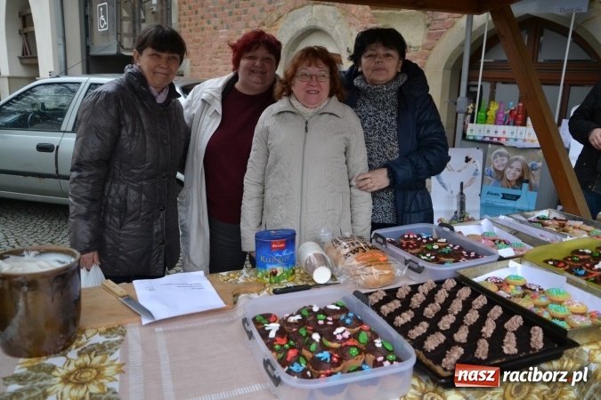 Zdjęcie w galerii na portalu naszraciborz.pl: V Zamkowy Jarmark kwiatów, żywności ekologicznej i rękodzieła na Zamku Piastowskim za nami  wiadomości z regionu