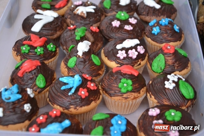 Zdjęcie w galerii na portalu naszraciborz.pl: V Zamkowy Jarmark kwiatów, żywności ekologicznej i rękodzieła na Zamku Piastowskim za nami  wiadomości z regionu