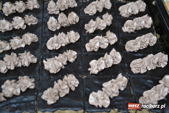 Zdjęcie w galerii na portalu naszraciborz.pl: V Zamkowy Jarmark kwiatów, żywności ekologicznej i rękodzieła na Zamku Piastowskim za nami  wiadomości z regionu