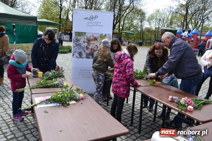 Zdjęcie w galerii na portalu naszraciborz.pl: V Zamkowy Jarmark kwiatów, żywności ekologicznej i rękodzieła na Zamku Piastowskim za nami  wiadomości z regionu
