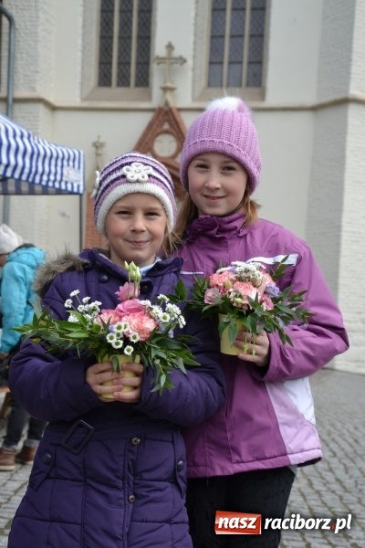 Zdjęcie w galerii na portalu naszraciborz.pl: V Zamkowy Jarmark kwiatów, żywności ekologicznej i rękodzieła na Zamku Piastowskim za nami  wiadomości z regionu