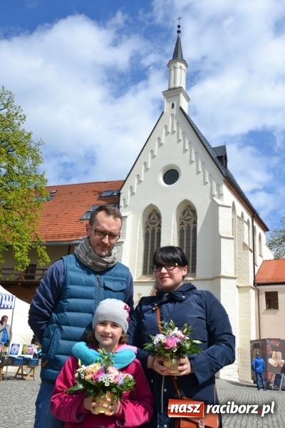 Zdjęcie w galerii na portalu naszraciborz.pl: V Zamkowy Jarmark kwiatów, żywności ekologicznej i rękodzieła na Zamku Piastowskim za nami  wiadomości z regionu