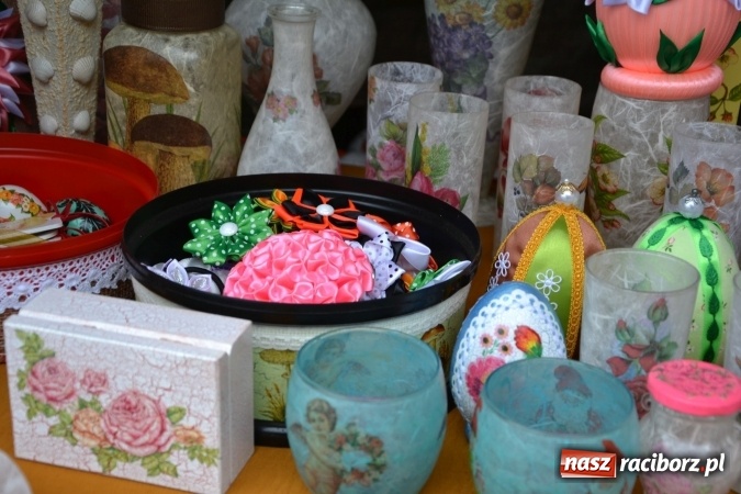 Zdjęcie w galerii na portalu naszraciborz.pl: V Zamkowy Jarmark kwiatów, żywności ekologicznej i rękodzieła na Zamku Piastowskim za nami  wiadomości z regionu