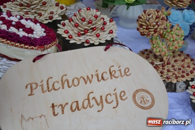 Zdjęcie w galerii na portalu naszraciborz.pl: V Zamkowy Jarmark kwiatów, żywności ekologicznej i rękodzieła na Zamku Piastowskim za nami  wiadomości z regionu