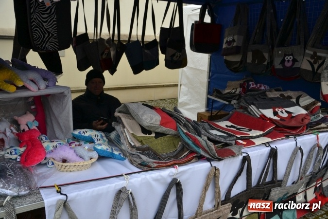 Zdjęcie w galerii na portalu naszraciborz.pl: V Zamkowy Jarmark kwiatów, żywności ekologicznej i rękodzieła na Zamku Piastowskim za nami  wiadomości z regionu