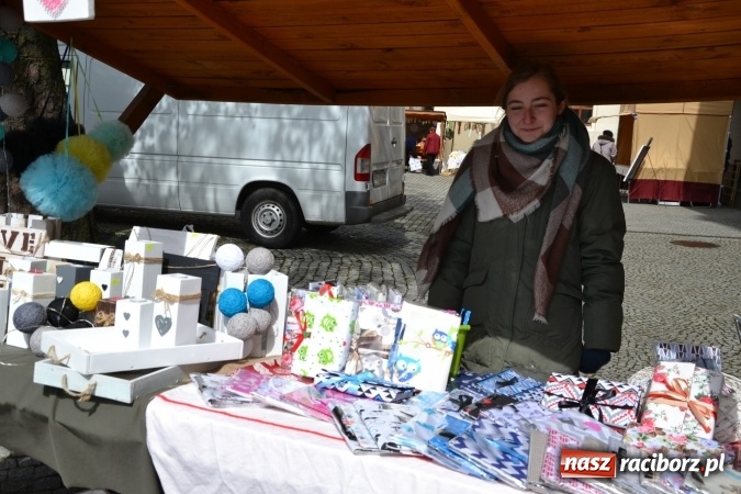 Zdjęcie w galerii na portalu naszraciborz.pl: V Zamkowy Jarmark kwiatów, żywności ekologicznej i rękodzieła na Zamku Piastowskim za nami  wiadomości z regionu