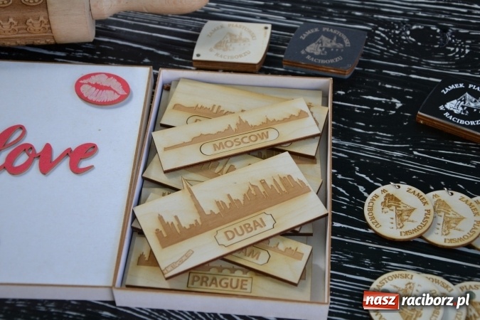 Zdjęcie w galerii na portalu naszraciborz.pl: V Zamkowy Jarmark kwiatów, żywności ekologicznej i rękodzieła na Zamku Piastowskim za nami  wiadomości z regionu