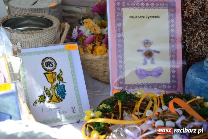 Zdjęcie w galerii na portalu naszraciborz.pl: V Zamkowy Jarmark kwiatów, żywności ekologicznej i rękodzieła na Zamku Piastowskim za nami  wiadomości z regionu