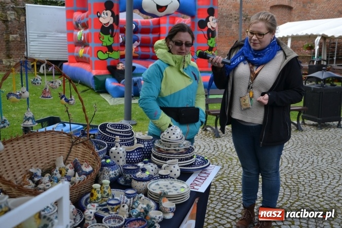 Zdjęcie w galerii na portalu naszraciborz.pl: V Zamkowy Jarmark kwiatów, żywności ekologicznej i rękodzieła na Zamku Piastowskim za nami  wiadomości z regionu