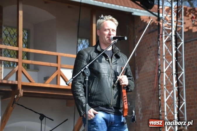 Zdjęcie w galerii na portalu naszraciborz.pl: V Zamkowy Jarmark kwiatów, żywności ekologicznej i rękodzieła na Zamku Piastowskim za nami  wiadomości z regionu