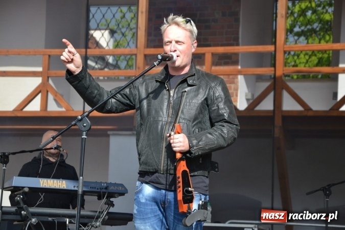 Zdjęcie w galerii na portalu naszraciborz.pl: V Zamkowy Jarmark kwiatów, żywności ekologicznej i rękodzieła na Zamku Piastowskim za nami  wiadomości z regionu