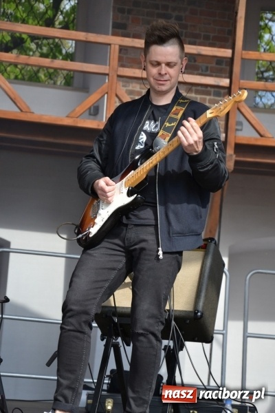 Zdjęcie w galerii na portalu naszraciborz.pl: V Zamkowy Jarmark kwiatów, żywności ekologicznej i rękodzieła na Zamku Piastowskim za nami  wiadomości z regionu