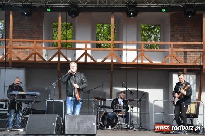 Zdjęcie w galerii na portalu naszraciborz.pl: V Zamkowy Jarmark kwiatów, żywności ekologicznej i rękodzieła na Zamku Piastowskim za nami  wiadomości z regionu