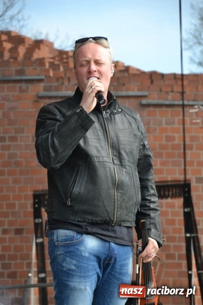 Zdjęcie w galerii na portalu naszraciborz.pl: V Zamkowy Jarmark kwiatów, żywności ekologicznej i rękodzieła na Zamku Piastowskim za nami  wiadomości z regionu