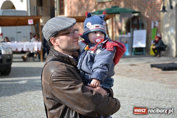 Zdjęcie w galerii na portalu naszraciborz.pl: V Zamkowy Jarmark kwiatów, żywności ekologicznej i rękodzieła na Zamku Piastowskim za nami  wiadomości z regionu