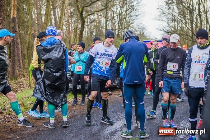 Zdjęcie w galerii na portalu naszraciborz.pl: Mateusz Wolnik zwycięzcą II P&oacute;łmaratonu Leśnego Rafamet 2017 w Kuźni Raciborskiej wiadomości z regionu
