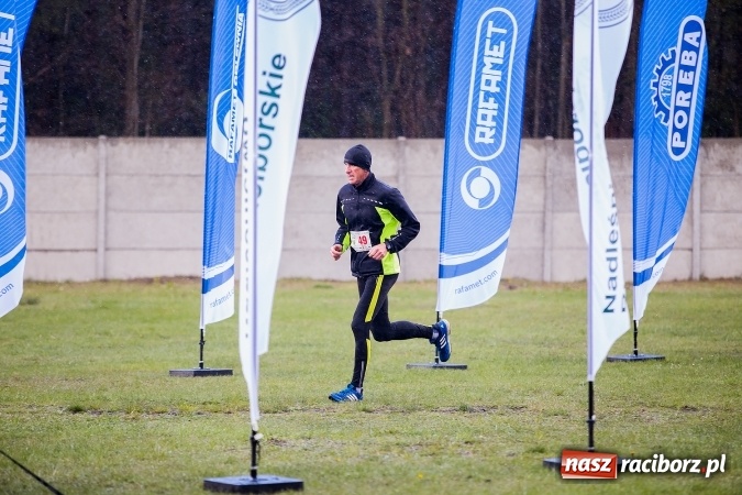 Zdjęcie w galerii na portalu naszraciborz.pl: Mateusz Wolnik zwycięzcą II P&oacute;łmaratonu Leśnego Rafamet 2017 w Kuźni Raciborskiej wiadomości z regionu