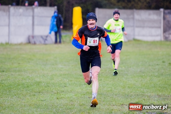 Zdjęcie w galerii na portalu naszraciborz.pl: Mateusz Wolnik zwycięzcą II P&oacute;łmaratonu Leśnego Rafamet 2017 w Kuźni Raciborskiej wiadomości z regionu