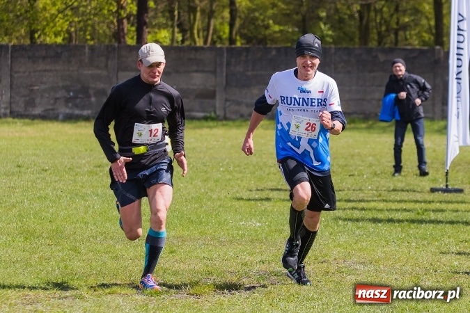 Zdjęcie w galerii na portalu naszraciborz.pl: Mateusz Wolnik zwycięzcą II P&oacute;łmaratonu Leśnego Rafamet 2017 w Kuźni Raciborskiej wiadomości z regionu