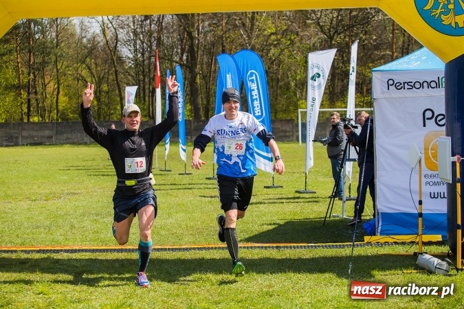 Zdjęcie w galerii na portalu naszraciborz.pl: Mateusz Wolnik zwycięzcą II P&oacute;łmaratonu Leśnego Rafamet 2017 w Kuźni Raciborskiej wiadomości z regionu