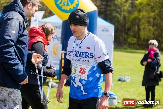 Zdjęcie w galerii na portalu naszraciborz.pl: Mateusz Wolnik zwycięzcą II P&oacute;łmaratonu Leśnego Rafamet 2017 w Kuźni Raciborskiej wiadomości z regionu