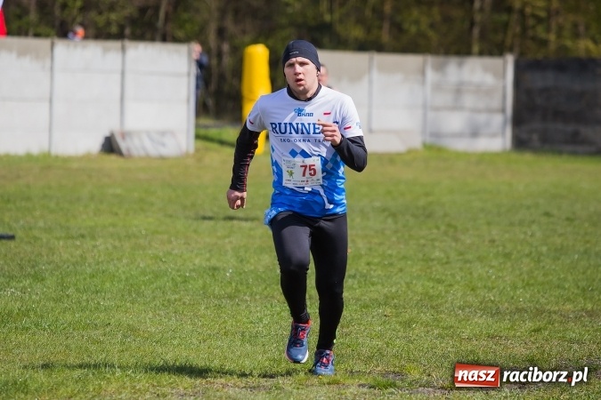 Zdjęcie w galerii na portalu naszraciborz.pl: Mateusz Wolnik zwycięzcą II P&oacute;łmaratonu Leśnego Rafamet 2017 w Kuźni Raciborskiej wiadomości z regionu