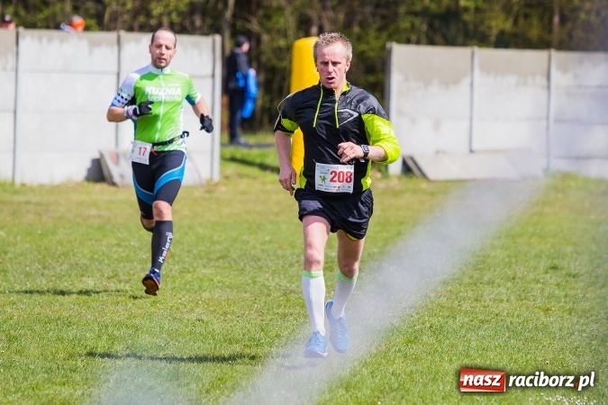 Zdjęcie w galerii na portalu naszraciborz.pl: Mateusz Wolnik zwycięzcą II P&oacute;łmaratonu Leśnego Rafamet 2017 w Kuźni Raciborskiej wiadomości z regionu