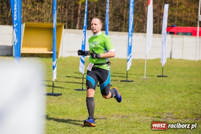 Zdjęcie w galerii na portalu naszraciborz.pl: Mateusz Wolnik zwycięzcą II P&oacute;łmaratonu Leśnego Rafamet 2017 w Kuźni Raciborskiej wiadomości z regionu