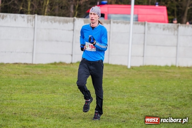 Zdjęcie w galerii na portalu naszraciborz.pl: Mateusz Wolnik zwycięzcą II P&oacute;łmaratonu Leśnego Rafamet 2017 w Kuźni Raciborskiej wiadomości z regionu