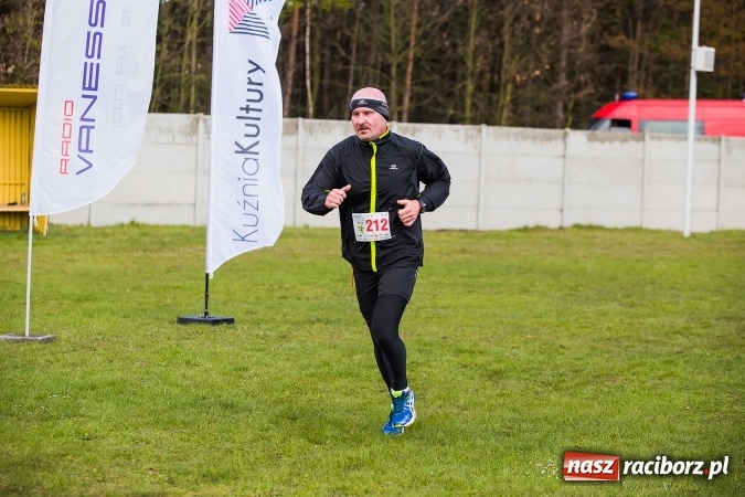 Zdjęcie w galerii na portalu naszraciborz.pl: Mateusz Wolnik zwycięzcą II P&oacute;łmaratonu Leśnego Rafamet 2017 w Kuźni Raciborskiej wiadomości z regionu