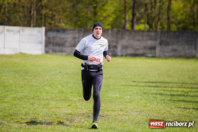 Zdjęcie w galerii na portalu naszraciborz.pl: Mateusz Wolnik zwycięzcą II P&oacute;łmaratonu Leśnego Rafamet 2017 w Kuźni Raciborskiej wiadomości z regionu
