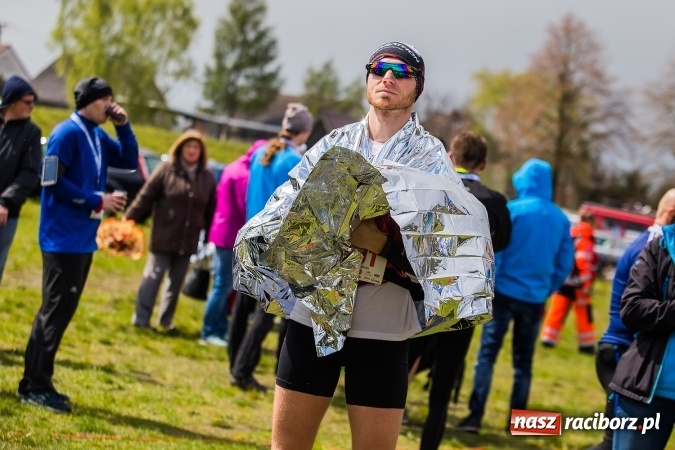 Zdjęcie w galerii na portalu naszraciborz.pl: Mateusz Wolnik zwycięzcą II P&oacute;łmaratonu Leśnego Rafamet 2017 w Kuźni Raciborskiej wiadomości z regionu