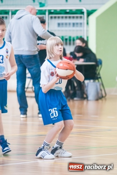 Zdjęcie w galerii na portalu naszraciborz.pl: Dwa zwycięstwa młodych koszykarzy Ofensywy wiadomości z regionu