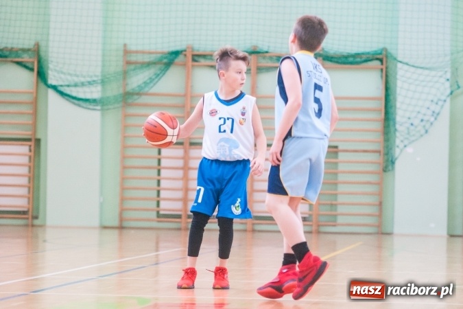 Zdjęcie w galerii na portalu naszraciborz.pl: Dwa zwycięstwa młodych koszykarzy Ofensywy wiadomości z regionu