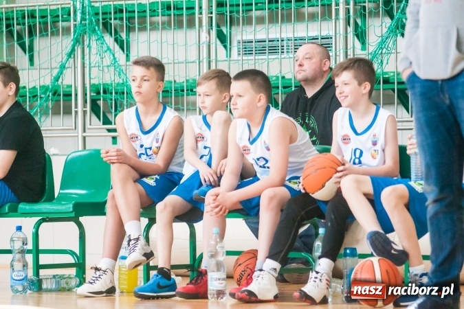Zdjęcie w galerii na portalu naszraciborz.pl: Dwa zwycięstwa młodych koszykarzy Ofensywy wiadomości z regionu