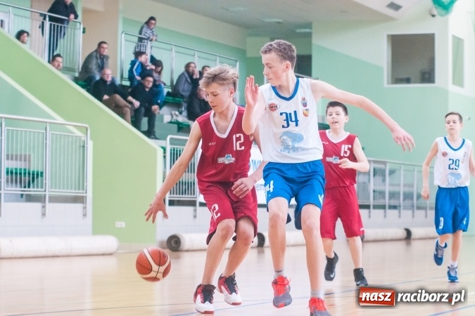 Zdjęcie w galerii na portalu naszraciborz.pl: Dwa zwycięstwa młodych koszykarzy Ofensywy wiadomości z regionu
