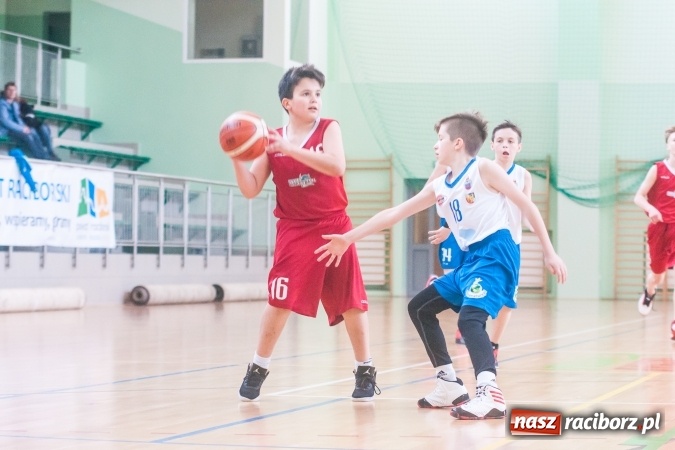 Zdjęcie w galerii na portalu naszraciborz.pl: Dwa zwycięstwa młodych koszykarzy Ofensywy wiadomości z regionu