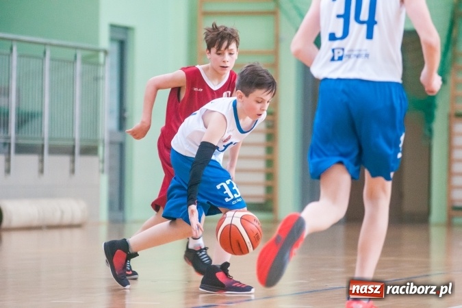 Zdjęcie w galerii na portalu naszraciborz.pl: Dwa zwycięstwa młodych koszykarzy Ofensywy wiadomości z regionu