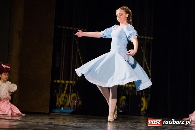 Zdjęcie w galerii na portalu naszraciborz.pl: Alicja w Krainie Czarów w Raciborskim Centrum Kultury wiadomości z regionu