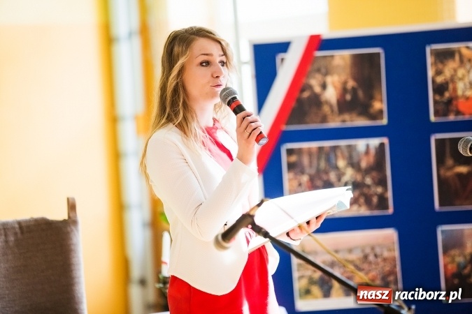 Zdjęcie w galerii na portalu naszraciborz.pl: Głośne czytanie w Szkole Podstawowej nr 13 wiadomości z regionu