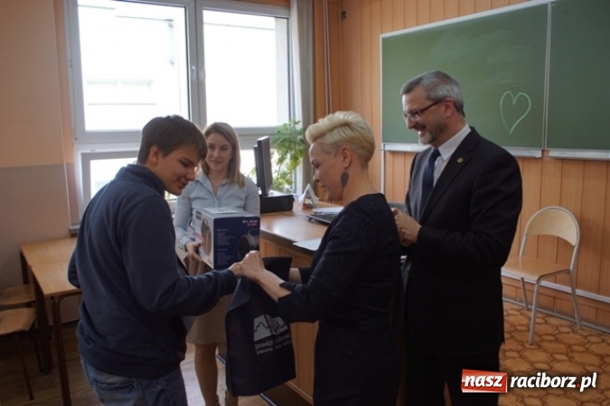 Zdjęcie w galerii na portalu naszraciborz.pl: W Mechaniku odbyła się kolejna edycja konkursu IT English wiadomości z regionu