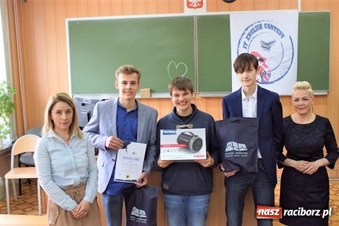 Zdjęcie w galerii na portalu naszraciborz.pl: W Mechaniku odbyła się kolejna edycja konkursu IT English wiadomości z regionu