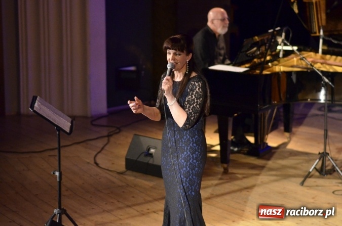 Zdjęcie w galerii na portalu naszraciborz.pl: Ballads for Ella - jazzowy wieczór w Raciborskim Centrum Kultury wiadomości z regionu