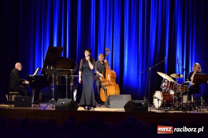 Zdjęcie w galerii na portalu naszraciborz.pl: Ballads for Ella - jazzowy wieczór w Raciborskim Centrum Kultury wiadomości z regionu