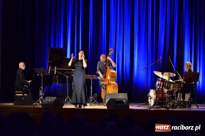 Zdjęcie w galerii na portalu naszraciborz.pl: Ballads for Ella - jazzowy wieczór w Raciborskim Centrum Kultury wiadomości z regionu